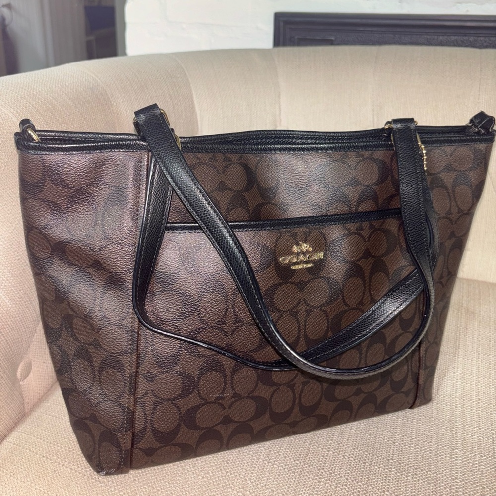 Brown Leather Logo Coach Tote